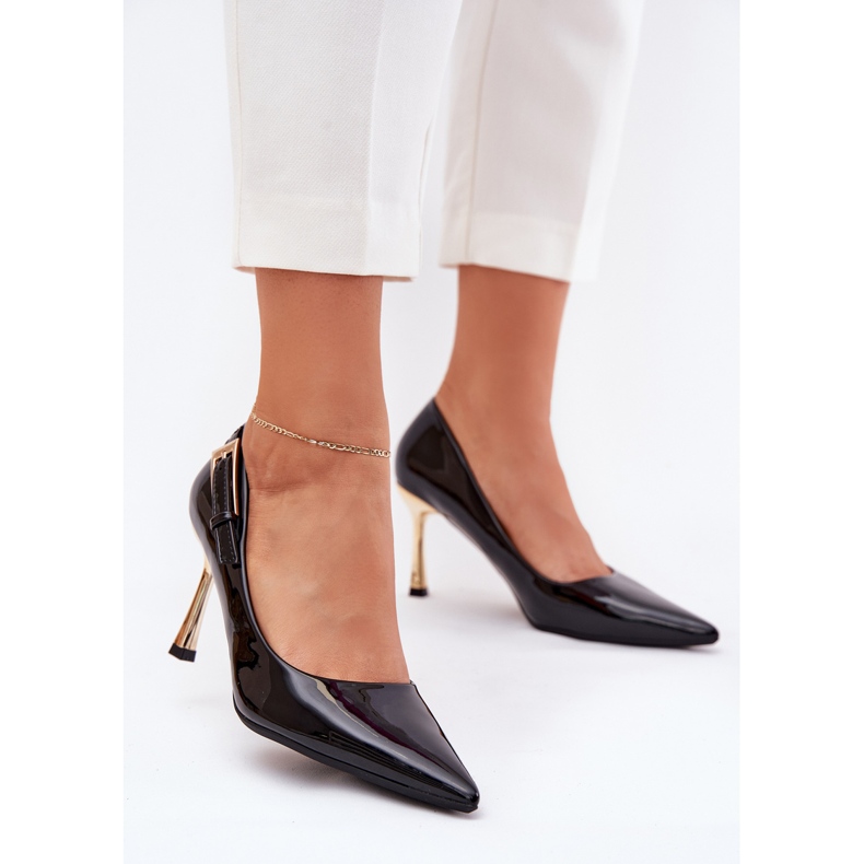 Tocuri înalte vopsite cu o clemă aurită neagră negru 2