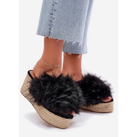 Flip -flops pentru femei cu pană cu blană și negru împletit 1 Flip -flops pentru femei cu pană cu blană și negru împletit 1