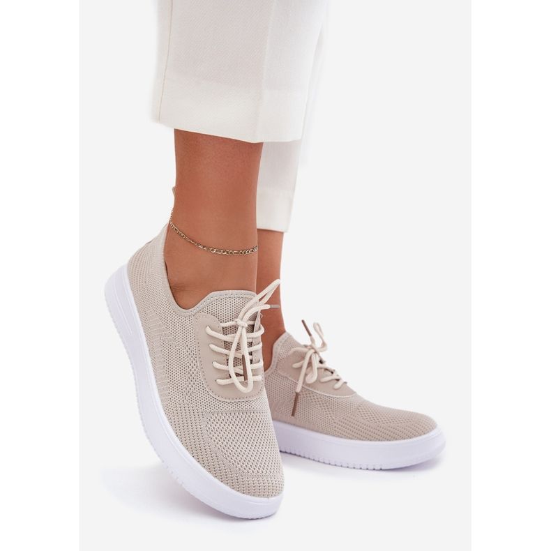 Pantofi sporturi ambalate material pe platformă bej feminin 1 Pantofi sporturi ambalate material pe platformă bej feminin 1
