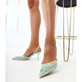 Pompe de plasă verde cu mărgele 1