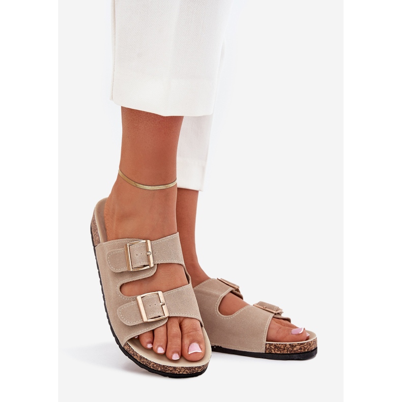 Boto Papuci pentru femei cu cleme de aur și cusături bej lunar 1 Boto Papuci pentru femei cu cleme de aur și cusături bej lunar 1