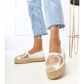 Espadrilles alb cu broderie pe platforma Lorin 4