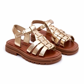 Sandale pentru fete cu un detaliu decorativ din aur de aur 1 Sandale pentru fete cu un detaliu decorativ din aur de aur 1