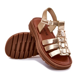 Sandale pentru fete cu un detaliu decorativ din aur de aur 3 Sandale pentru fete cu un detaliu decorativ din aur de aur 3