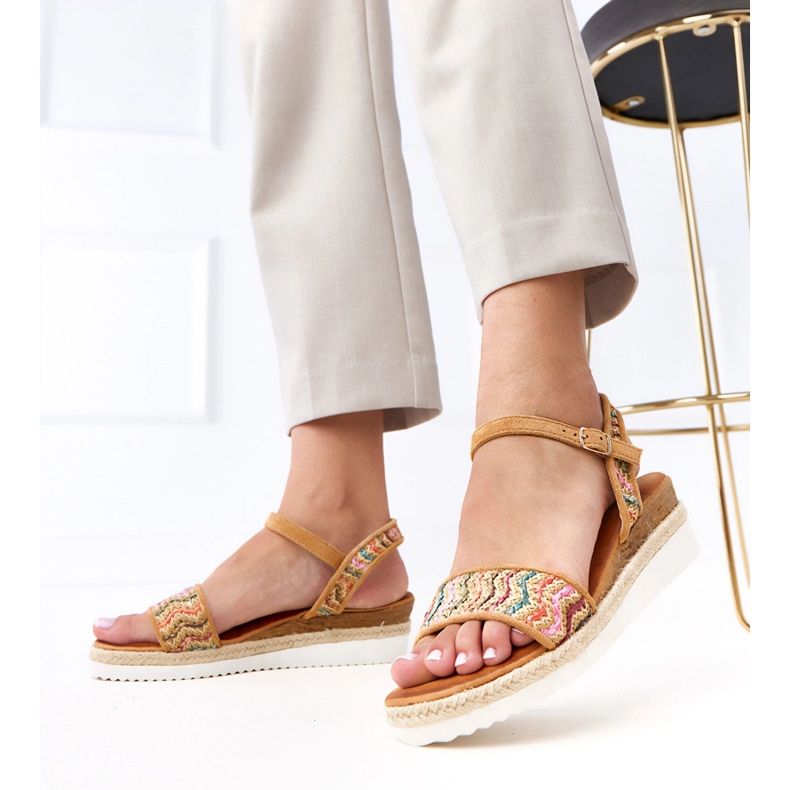 Sandale de croșetat maro pe pană Versala 2