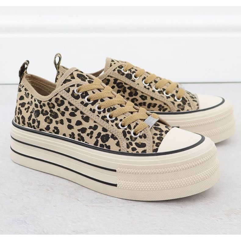 News Adidași de știri pe platformă în 9157 Eve512 maro 2