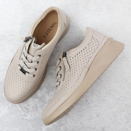 Încălțăminte din piele pentru femei perforate pe panouri bej Vinceza 79565 1