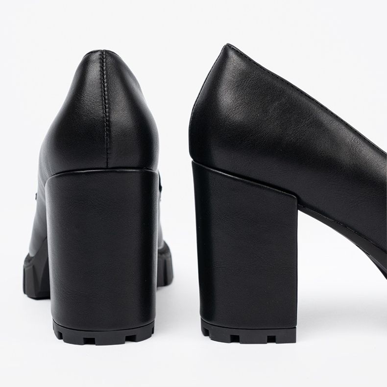 Shelvt Black Leays pe o postare cu o talpă de capcană negru 2