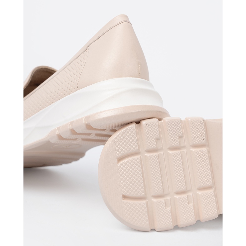 Shelvt Plăcile bej ușoare cu un element de aur decorativ 2