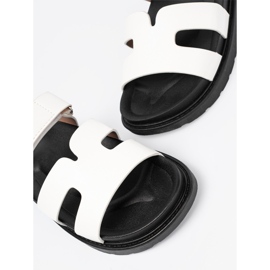 Shelvt Flip -flops alb confortabil pe platformă 5
