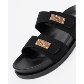 Shelvt Papuci pe platformă cu detalii de aur negru 1