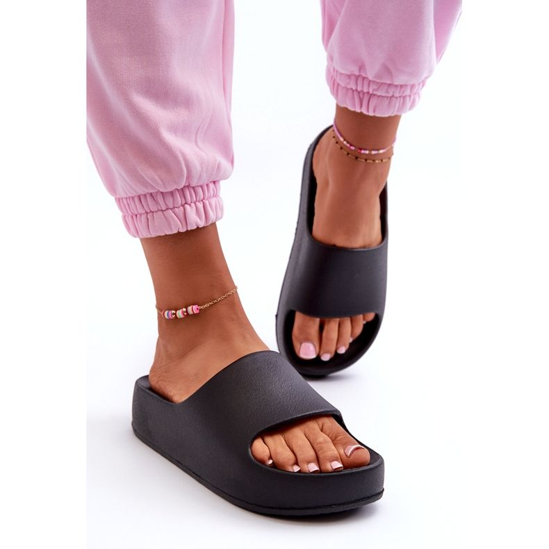 Flip -flops pentru femei pe platforma neagră spumă negru 2
