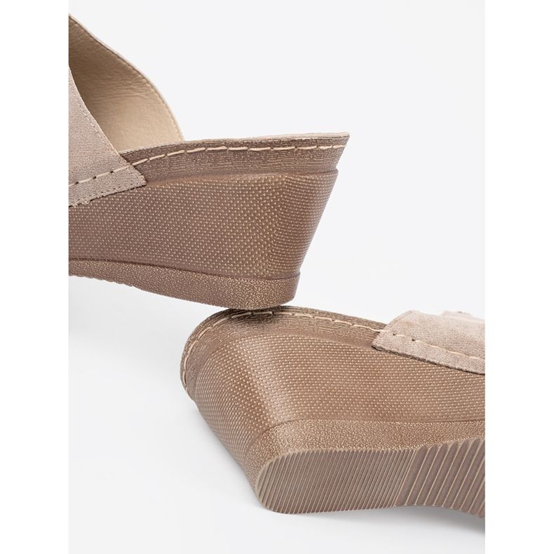 Goodin Flip-flops de damă bej cu platformă 1