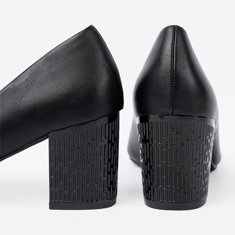 Goodin Pompe negre pe un post spectaculos negru 1