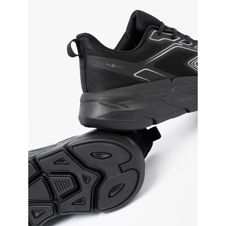 Shelvt Pantofi de sport negru ușor pe o talpă groasă McArthur 2
