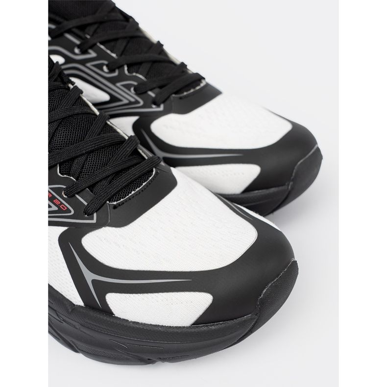 Shelvt Pantofi sportivi albi și negri confortabili cu o structură de plasă McArthur 1