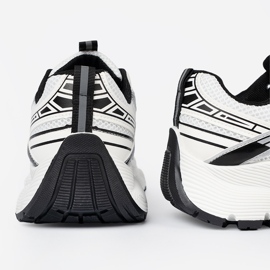 Shelvt Andidații albi și albi confortabili cu o plasă 1