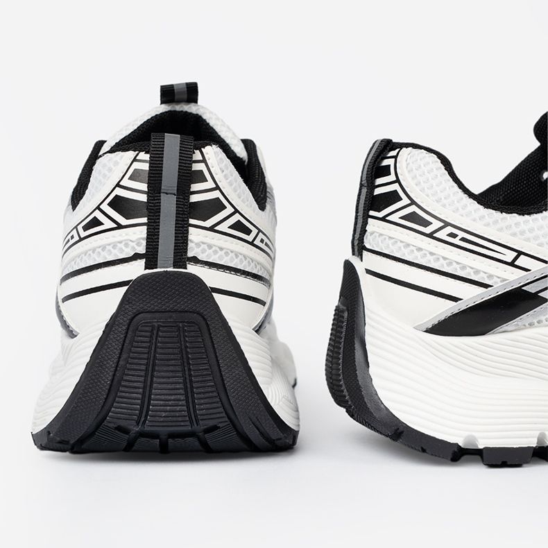 Shelvt Andidații albi și albi confortabili cu o plasă 1