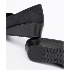 Shelvt Pantofi cu pană neagră cu ornament negru 1