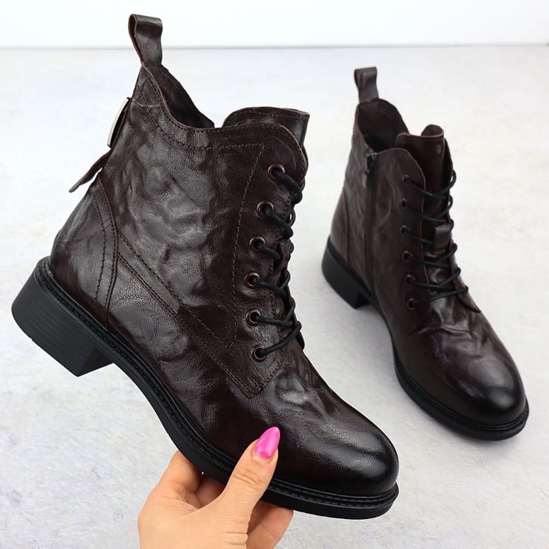 Cizme maro izolate din piele feminină Vinceza 86412 1