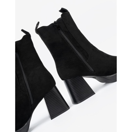 Shelvt Cizme elegante pe postare cu inserții flexibile negru 2