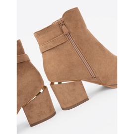 Shelvt Cizme elegante într -o nuanță maro deschis cu detalii aurii 1