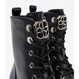 Shelvt Pungi cu dantelă neagră cu decorare metalică negru 1 Shelvt Pungi cu dantelă neagră cu decorare metalică negru 1