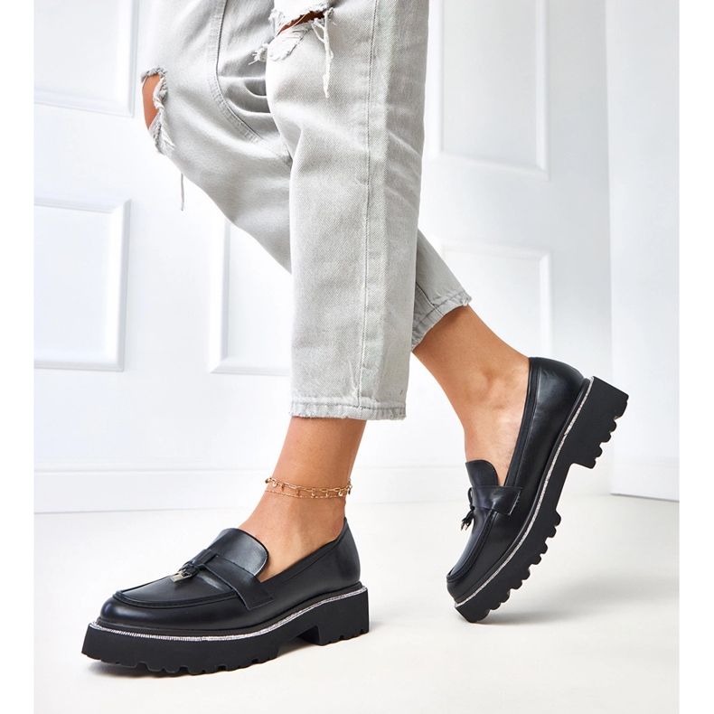 Plăceri negri cu decorare și zirconiu cubic negru 2