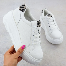 Pantofi pe platforma Vinceza din 89144 Jan418b alb 1