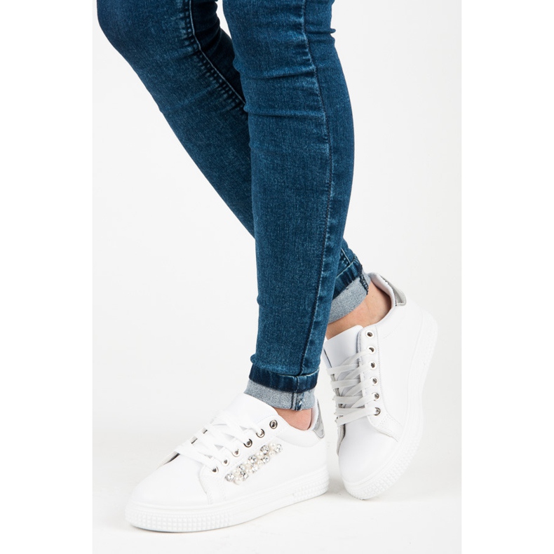 Tenisi albi cu margele 1