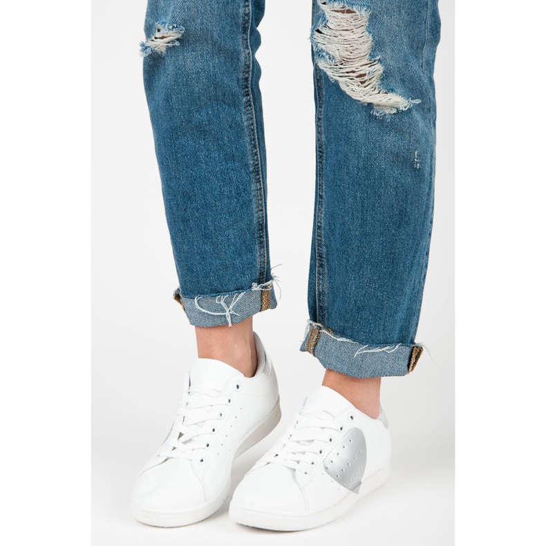 Adidasi albi cu inima 2