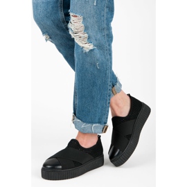 Seastar Adidași înfiorătoare ajurate negru 1
