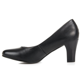 Vices Pompe negre pe post negru 3