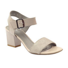 Sandale lăcuite pe stâlpul Edeo 3184 bej 1 Sandale lăcuite pe stâlpul Edeo 3184 bej 1
