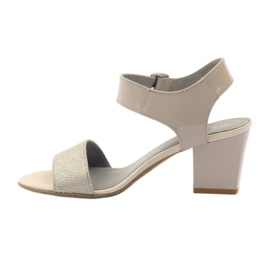 Sandale lăcuite pe stâlpul Edeo 3184 bej 2 Sandale lăcuite pe stâlpul Edeo 3184 bej 2