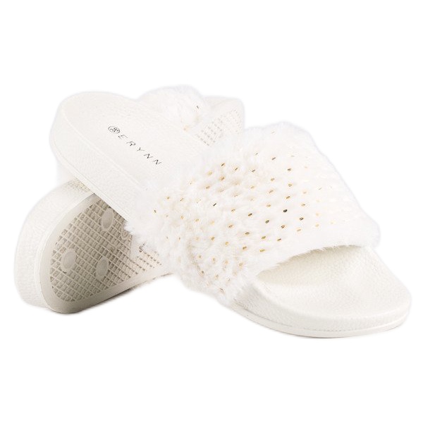 Erynn Șlapi albi cu blană 2