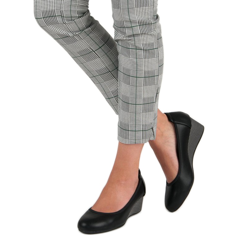 Pompe pe pană VINCEZA negru 1