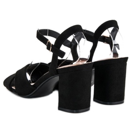 Sandale confortabile pe un stâlp negru 4