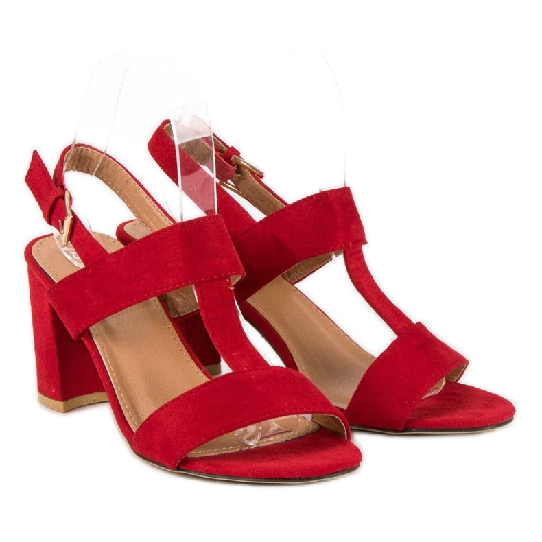 SDS Sandale roșii pe un stâlp roșu 1