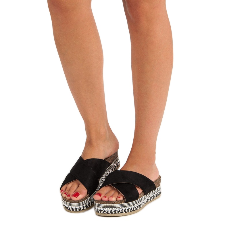 Papuci negri pe platformă negru 1