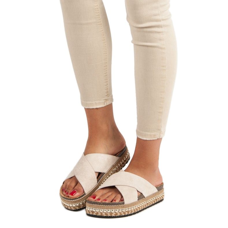 Bello Star Flip-flops cu platformă maro 2