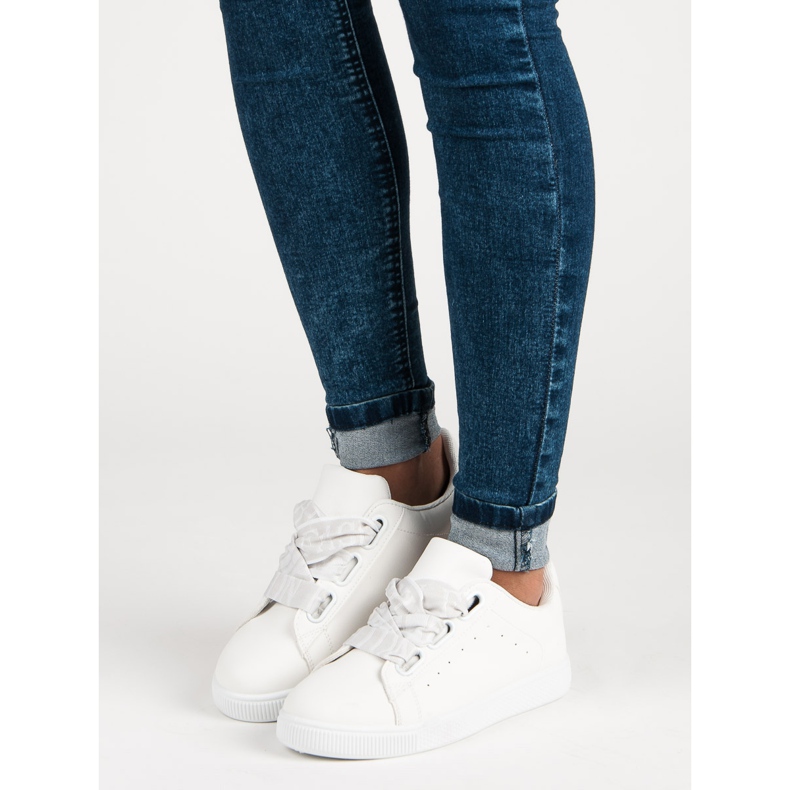 Tenisi albi de modă 2