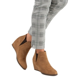 Corina Cizme cu pană de cămilă maro 1 Corina Cizme cu pană de cămilă maro 1