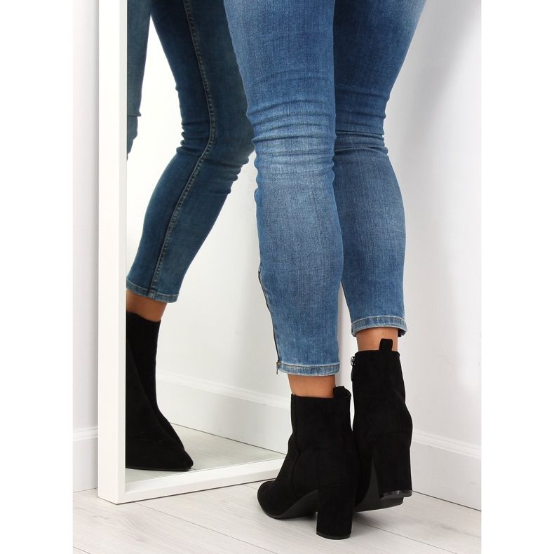 Cizme pe un toc stabil negru YQ203P 2
