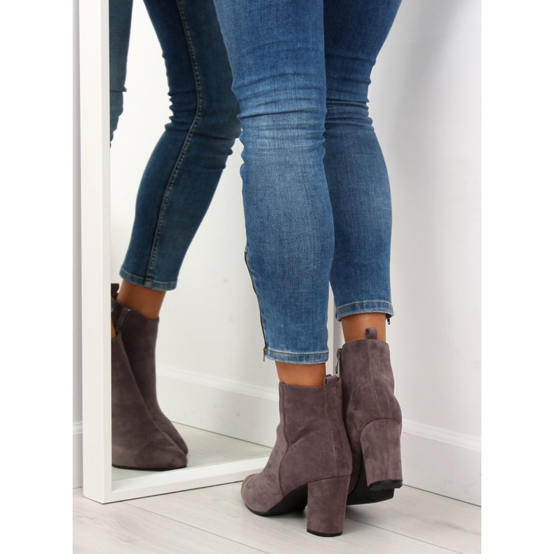 Cizme pe un toc stabil gri YQ203P Gri 2 Cizme pe un toc stabil gri YQ203P Gri 2