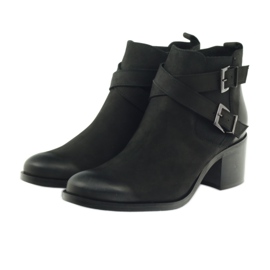 Cizme decorate cu dungi Badura 7690 negru 3