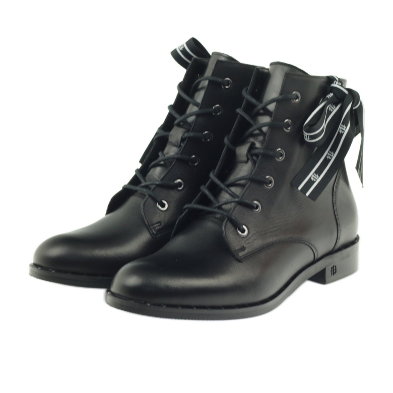 Cizme decorate cu fundita si crampoane Badura negru 3