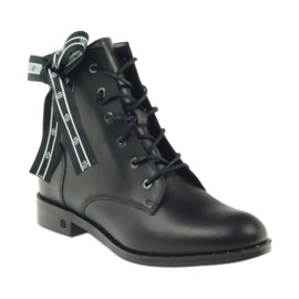 Cizme decorate cu fundita si crampoane Badura negru 1