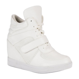 Adidași albi adidași 1 Adidași albi adidași 1