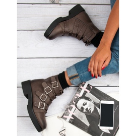 Corina Cizme Brown Workers maro 1 Corina Cizme Brown Workers maro 1